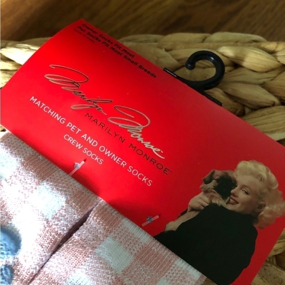 Marilyn Monroe Matching pet & owner crew cuts socks - Picture 2 of 4